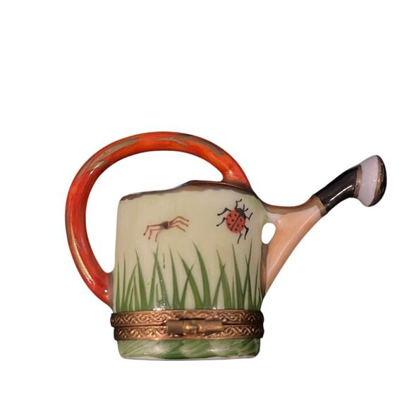 Vintage & Rare Limoges France Porcelain Trinket Box - Garden Watering Can - Picture 4 of 5